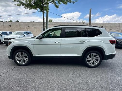 2022 Volkswagen Atlas 3.6L SE w/Technology