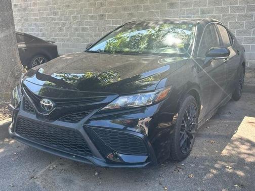 Midnight Black Metallic 2024 Toyota Camry SE