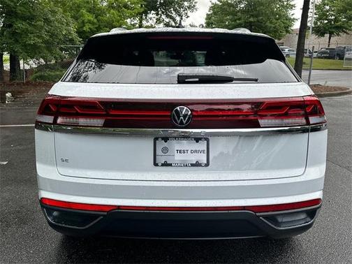 2025 Volkswagen Atlas Cross Sport 2.0T SE