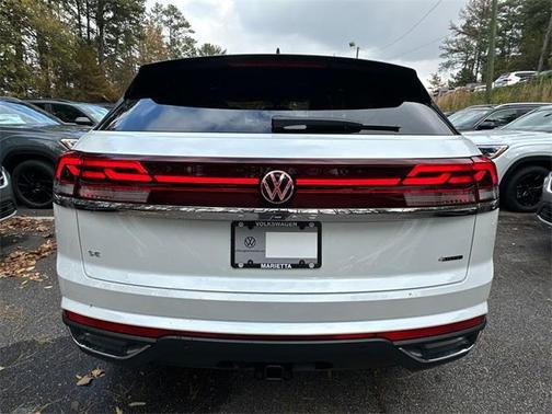 2026 Volkswagen Atlas Cross Sport 2.0T SE w/Technology