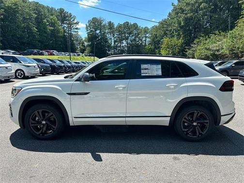 2025 Volkswagen Atlas Cross Sport 2.0T SEL R-Line Black