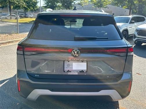 2025 Volkswagen Tiguan 2.0T SE