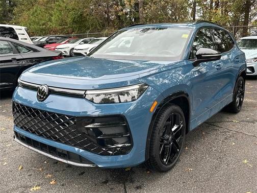 2026 Volkswagen Tiguan 2.0T SE R-Line Black