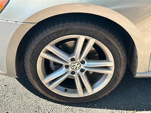 2014 Volkswagen Passat 2.0L TDI DSG SEL Premium
