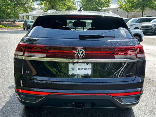 2025 Volkswagen Atlas Cross Sport 2.0T SE w/Technology