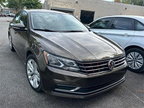 2019 Volkswagen Passat 2.0T Wolfsburg