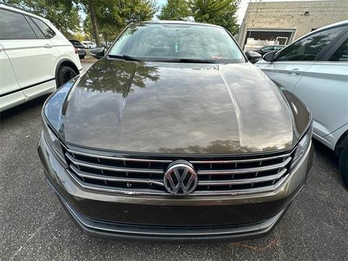 2019 Volkswagen Passat 2.0T Wolfsburg