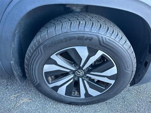 2024 Volkswagen Atlas Cross Sport 2.0T SE