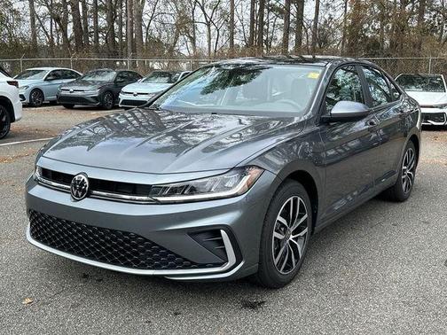 Platinum Gray Metallic 2026 Volkswagen Jetta 1.5T SE