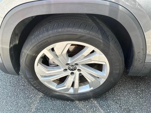 2022 Volkswagen Atlas 3.6L SE w/Technology