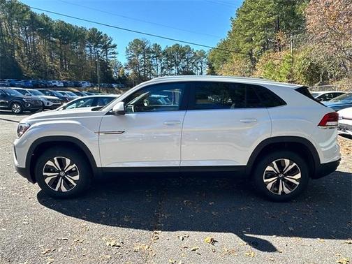 2026 Volkswagen Atlas Cross Sport 2.0T SE