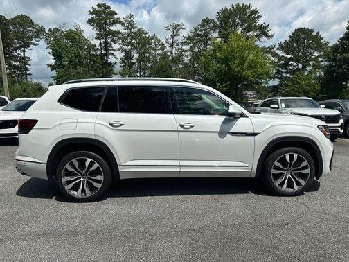 Opal White Pearl Effect 2023 Volkswagen Atlas 3.6L SEL Premium R-Line