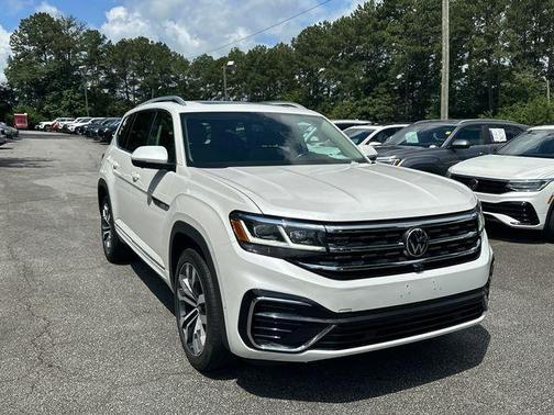 Opal White Pearl Effect 2023 Volkswagen Atlas 3.6L SEL Premium R-Line