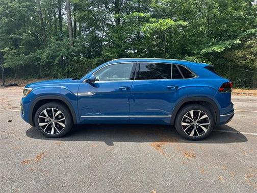 2025 Volkswagen Atlas Cross Sport 2.0T SEL Premium R-Line