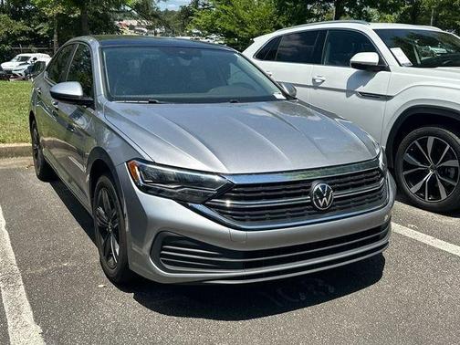 Pyrite Silver Metallic 2024 Volkswagen Jetta 1.5T SE