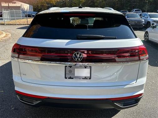 2026 Volkswagen Atlas Cross Sport 2.0T SE