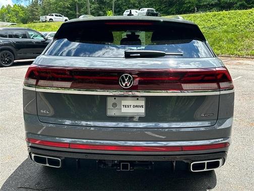 2025 Volkswagen Atlas Cross Sport 2.0T SEL Premium R-Line