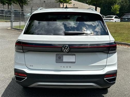 2025 Volkswagen Taos 1.5T SE