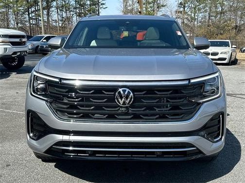 2025 Volkswagen Atlas Cross Sport 2.0T SEL Premium R-Line