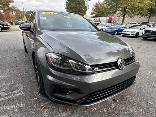 2019 Volkswagen Golf R 2.0T w/DCC & Navigation