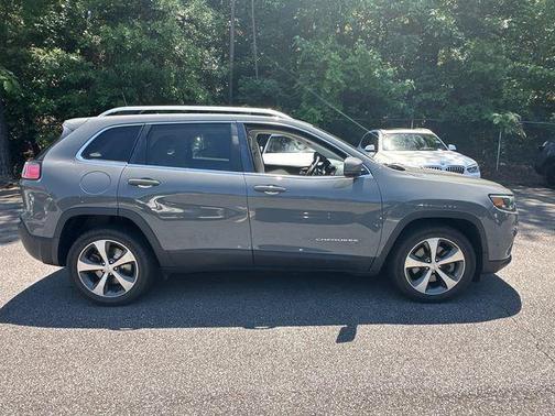 Sting Gray Clearcoat 2021 Jeep Cherokee Limited