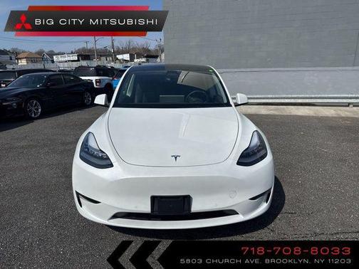2022 Tesla Model Y Long Range Dual Motor All-Wheel Drive