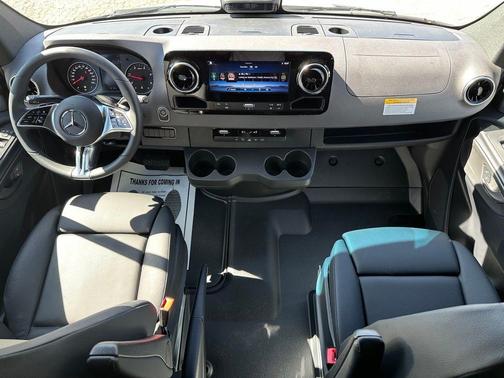 2025 Mercedes-Benz Sprinter 2500 Standard Roof