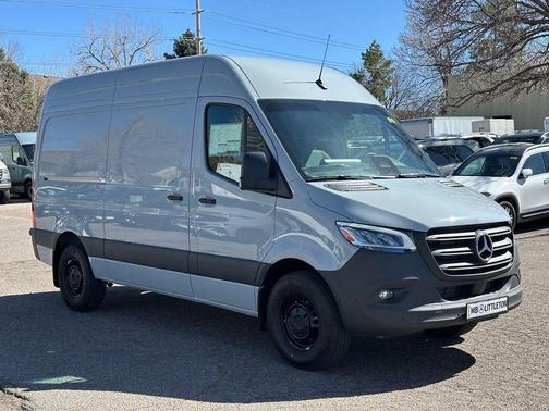 2025 Mercedes-Benz Sprinter 2500 Standard Roof