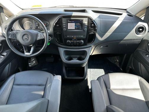 2023 Mercedes-Benz Metris Base