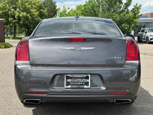 2016 Chrysler 300 S