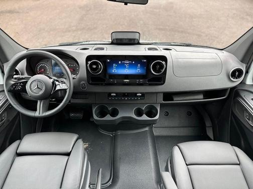 2025 Mercedes-Benz Sprinter 2500 High Roof