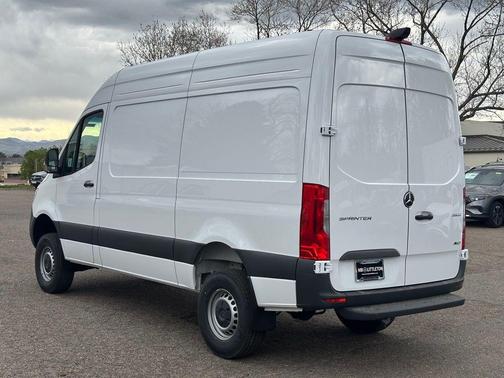 2025 Mercedes-Benz Sprinter 2500 Standard Roof