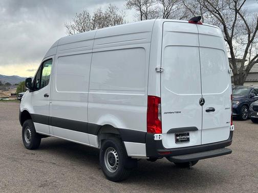 2025 Mercedes-Benz Sprinter 2500 Standard Roof