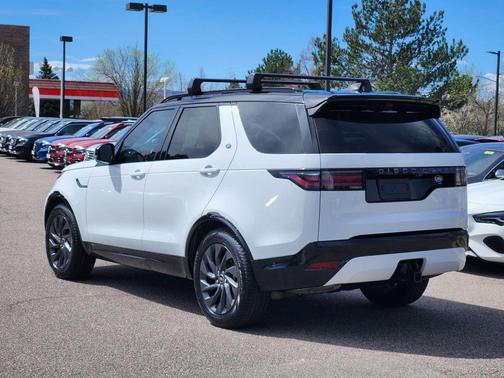 Fuji White 2022 Land Rover Discovery P360 S R-Dynamic