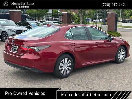 2021 Toyota Camry Hybrid LE