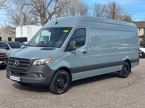 2025 Mercedes-Benz Sprinter 2500 High Roof