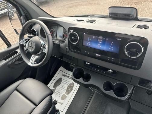 2025 Mercedes-Benz Sprinter 2500 High Roof