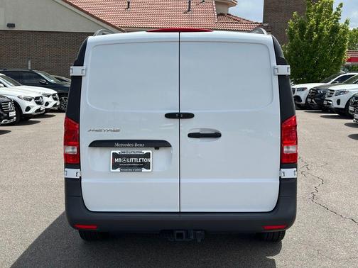 2022 Mercedes-Benz Metris Base