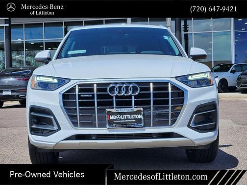 Glacier White Metallic 2023 Audi Q5 40 Premium