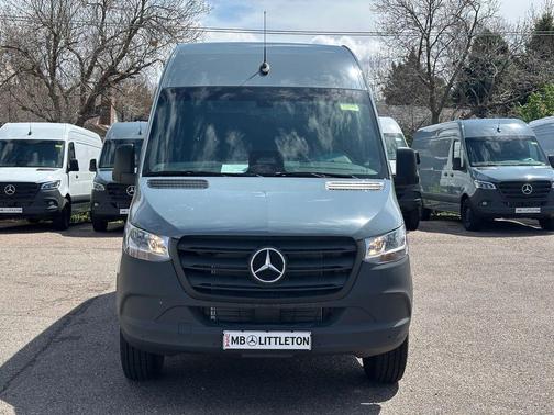 2025 Mercedes-Benz Sprinter 2500 Standard Roof