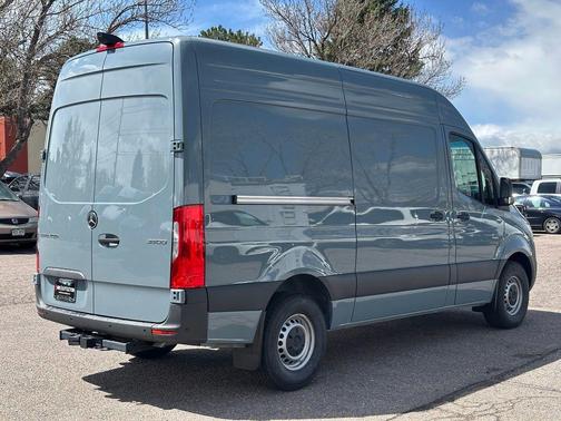 2025 Mercedes-Benz Sprinter 2500 Standard Roof