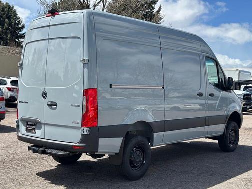 2025 Mercedes-Benz Sprinter 2500 Standard Roof