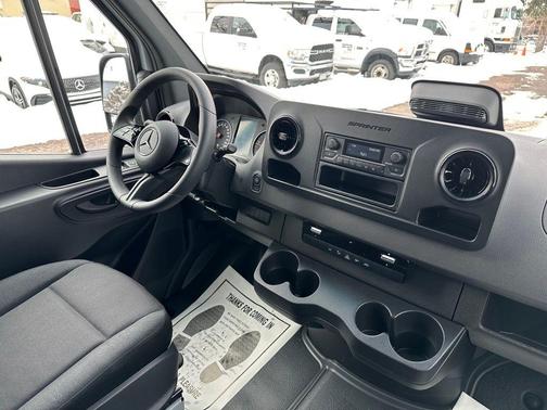 2025 Mercedes-Benz Sprinter 2500 Standard Roof