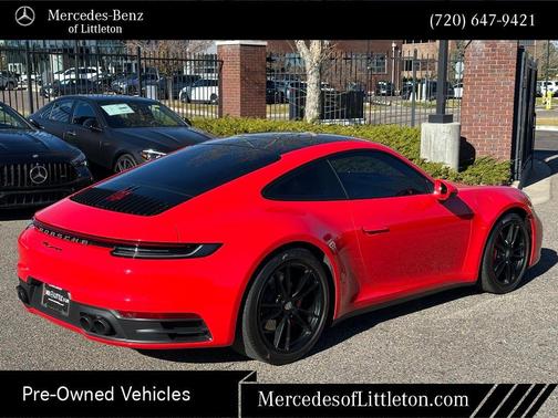 2021 Porsche 911 Carrera