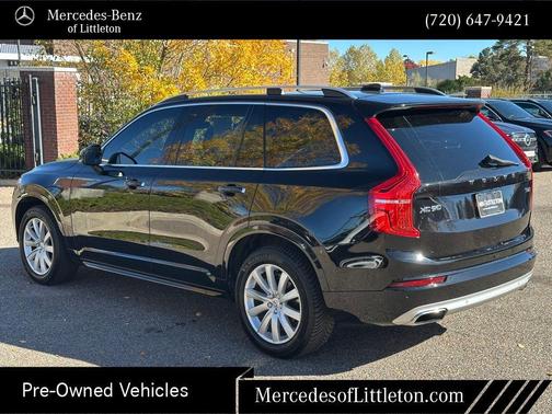 2016 Volvo XC90 T6 Momentum