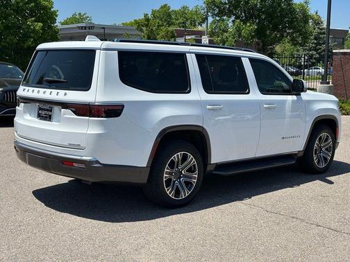 2022 Jeep Wagoneer Series III