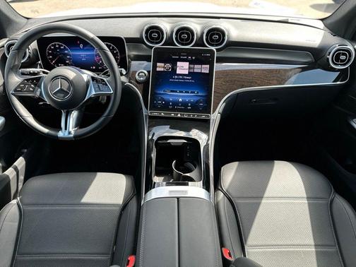 2025 Mercedes-Benz GLC 300 Base 4MATIC