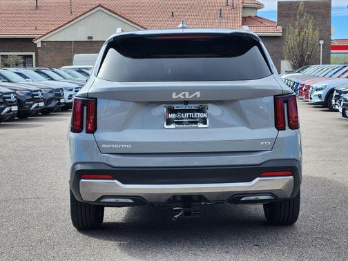 2025 Kia Sorento S