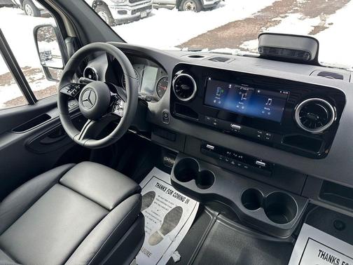 2025 Mercedes-Benz Sprinter 2500 Standard Roof