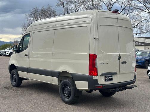 2025 Mercedes-Benz Sprinter 2500 Standard Roof
